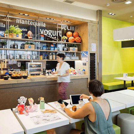 Ibis Budget Sevilla Aeropuerto Exteriör bild